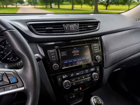 Used 2019 Nissan Rogue SL w/ Premium Package FWD image 16