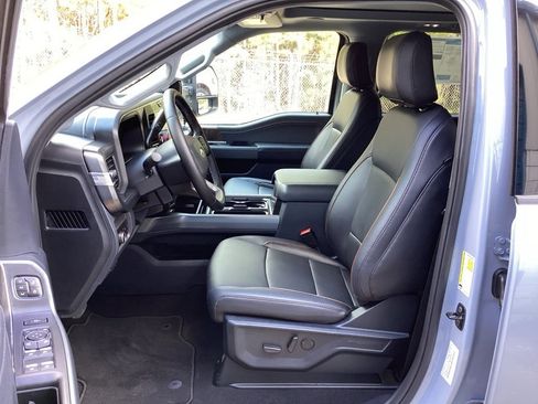 New 2026 Ford F250 Lariat w/ Black Appearance Package image 25