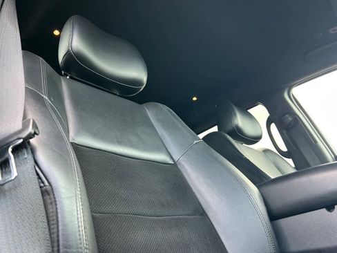 Used 2018 Jeep Grand Cherokee Altitude image 19