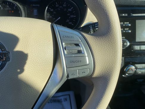 Used 2015 Nissan Rogue SV image 15