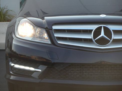 Used 2012 Mercedes-Benz C 250 Sedan image 10