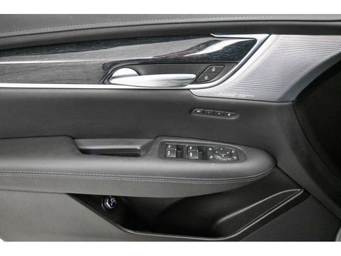 Certified 2023 Cadillac XT5 Premium Luxury image 8