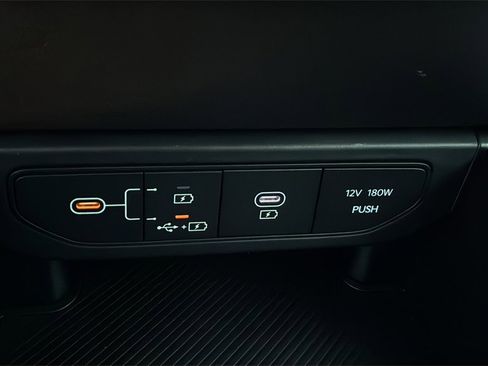 Certified 2025 Kia K4 image 33