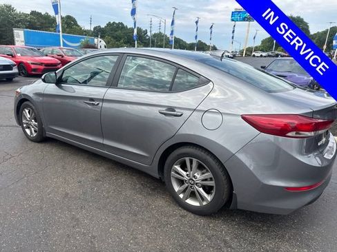 Used 2018 Hyundai Elantra Value Edition w/ Winter Weather Package FWD image 4