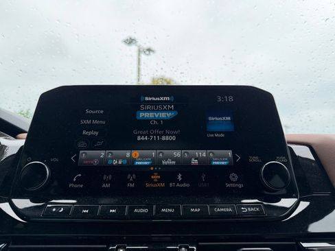 Used 2024 Nissan Pathfinder Platinum FWD image 17