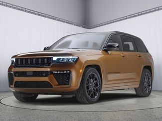 New 2026 Jeep Grand Cherokee Altitude RWD video 1