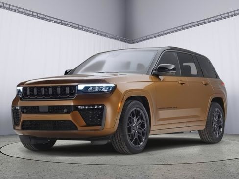 New 2026 Jeep Grand Cherokee Altitude RWD image 1
