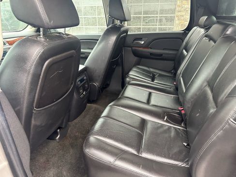 Used 2007 Chevrolet Avalanche LT w/ LT Preferred Equipment Group image 11