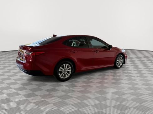 Used 2025 Toyota Camry LE w/ Convenience Package image 12
