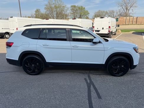 Used 2022 Volkswagen Atlas SE AWD/4WD image 17