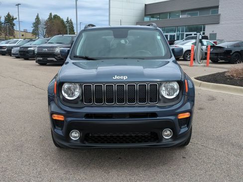 Used 2020 Jeep Renegade Latitude w/ Cold Weather Group AWD/4WD image 3