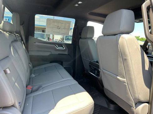 New 2026 Chevrolet Silverado 1500 LTZ w/ LTZ Premium Package AWD/4WD image 32