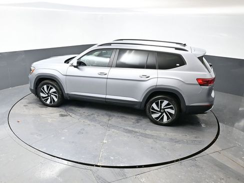 Used 2025 Volkswagen Atlas SE image 49