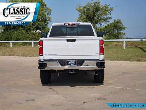 Used 2026 Chevrolet Silverado 2500 LTZ w/ LTZ Premium Package AWD/4WD image 9