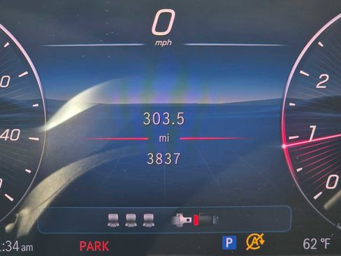 Used 2025 Mercedes-Benz C 300 4MATIC Sedan image 26