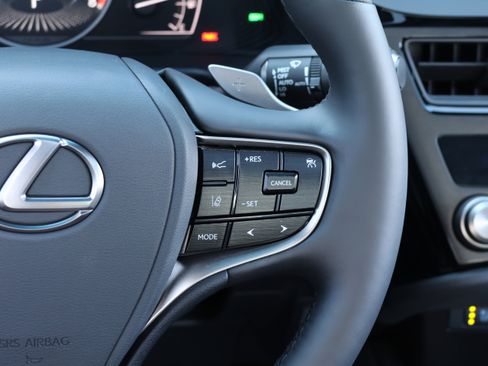 Used 2025 Lexus ES 350 w/ Premium Package image 20