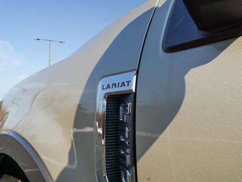 Used 2017 Ford F250 Lariat w/ Lariat Ultimate Package image 8