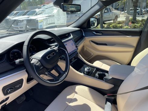 New 2026 Jeep Grand Cherokee L Limited image 15