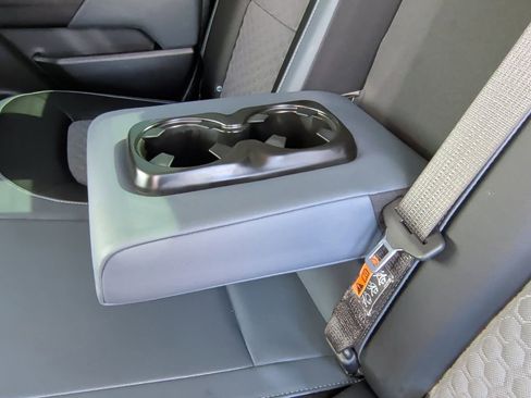 Used 2022 Chevrolet Colorado Z71 image 32