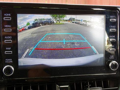 Used 2020 Toyota Corolla LE FWD image 27