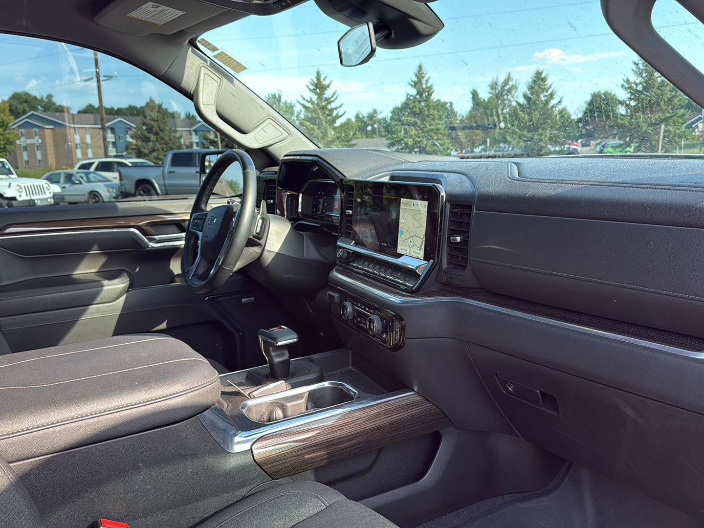 Used 2024 Chevrolet Silverado 1500 RST AWD/4WD image 9