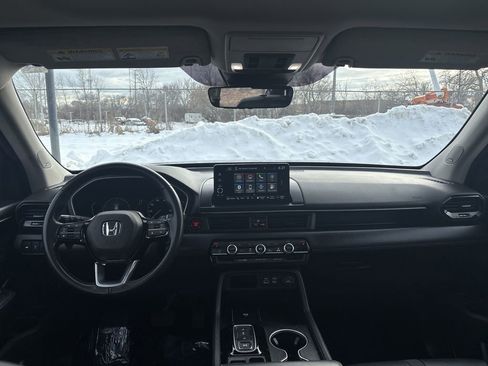 Certified 2023 Honda Pilot Touring image 5