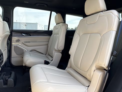 New 2026 Jeep Grand Cherokee L Limited image 31