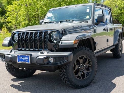 Used 2021 Jeep Gladiator Sport AWD/4WD image 1