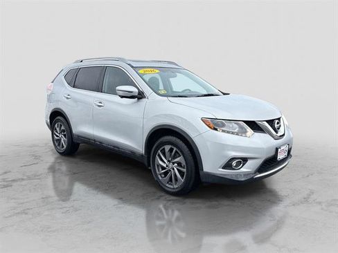 Used 2016 Nissan Rogue SL w/ SL Premium Package image 3