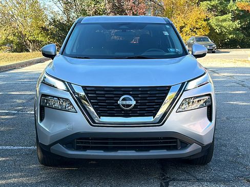 Certified 2022 Nissan Rogue SV image 3
