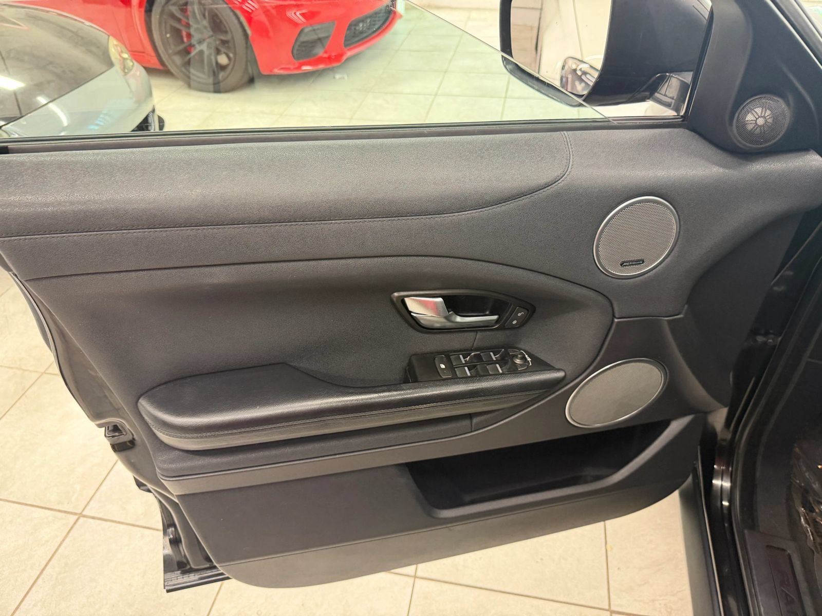 Used 2016 Land Rover Range Rover Evoque SE AWD/4WD image 13