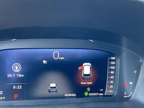 Used 2025 Honda Pilot Elite image 22