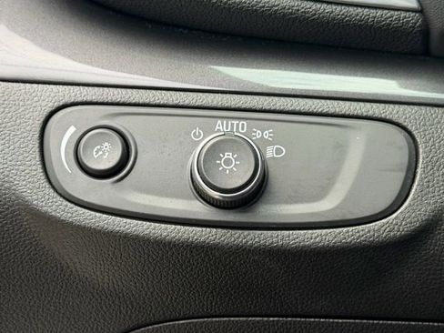 Used 2022 Buick Encore Preferred w/ Safety Package AWD/4WD image 23