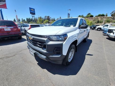 Used 2024 Chevrolet Colorado W/T RWD image 4