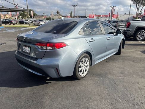 Used 2022 Toyota Corolla LE FWD image 4