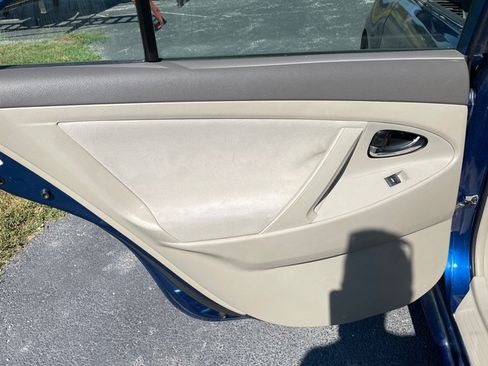 Used 2011 Toyota Camry LE w/ LE Extra-Value Pkg FWD image 16