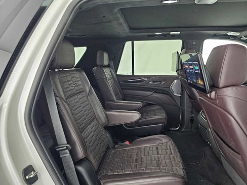 Used 2024 Cadillac Escalade V AWD/4WD image 12