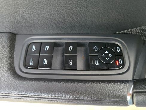 Used 2019 Porsche Cayenne AWD/4WD image 17