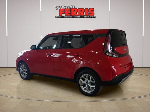 Used 2025 Kia Soul LX w/ LX Technology Package FWD image 7