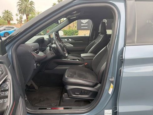 Used 2025 Ford Explorer ST image 9