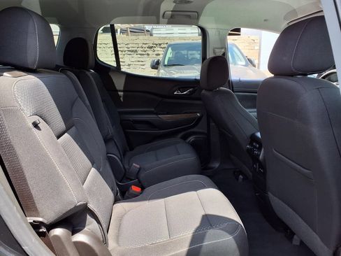 Certified 2023 GMC Acadia SLE w/ Driver Convenience Package FWD image 8