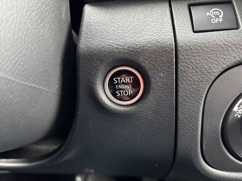 Used 2025 Nissan Frontier SV w/ SV Convenience Package image 31