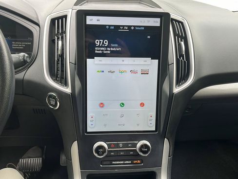 Certified 2024 Ford Edge SE w/ Black Appearance Package AWD/4WD image 18