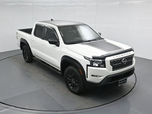 Used 2022 Nissan Frontier SV w/ Technology Package image 39