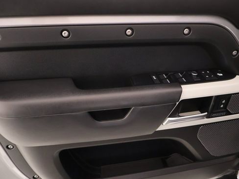 Used 2020 Land Rover Defender 110 HSE image 15