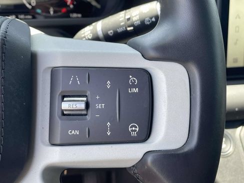 Certified 2024 Land Rover Defender 110 X-Dynamic SE AWD/4WD image 29