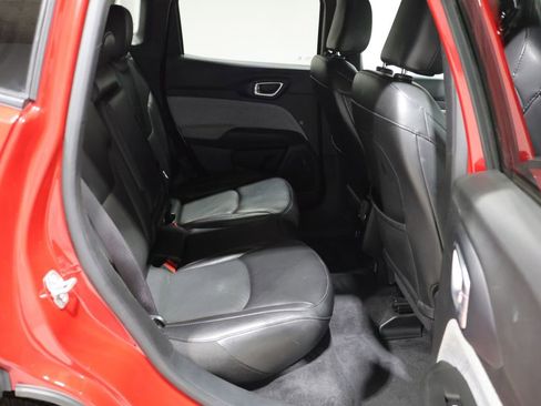 Used 2023 Jeep Compass Latitude AWD/4WD image 7