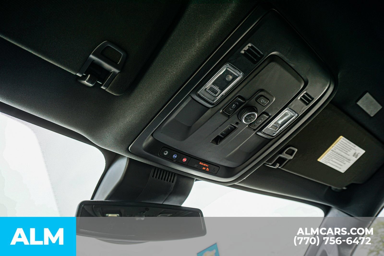Used 2025 Chevrolet Suburban Premier AWD/4WD image 63