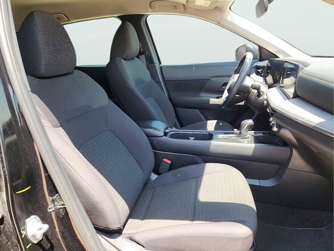 Used 2026 Nissan Kicks S FWD image 17