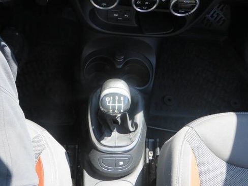 Used 2014 FIAT 500L Trekking w/ Popular Equipment Group FWD image 21
